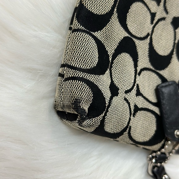 COACH Signature Hray/Black signature Wristlet - Picture 8 of 13